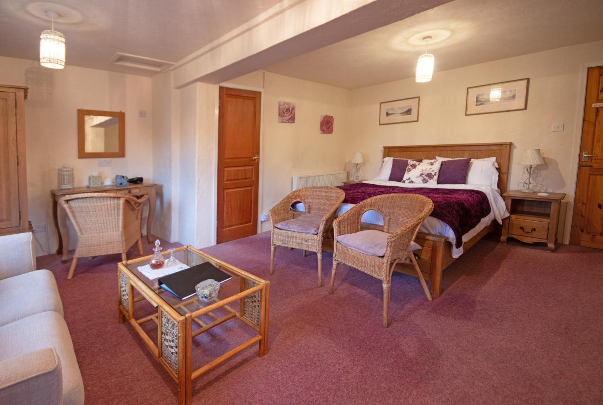 Magpies Lodge Slinfold Экстерьер фото