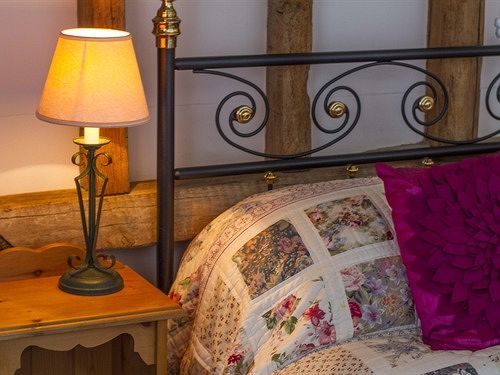 Magpies Lodge Slinfold Экстерьер фото