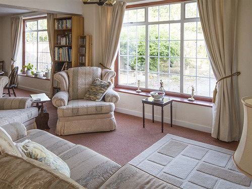 Magpies Lodge Slinfold Экстерьер фото