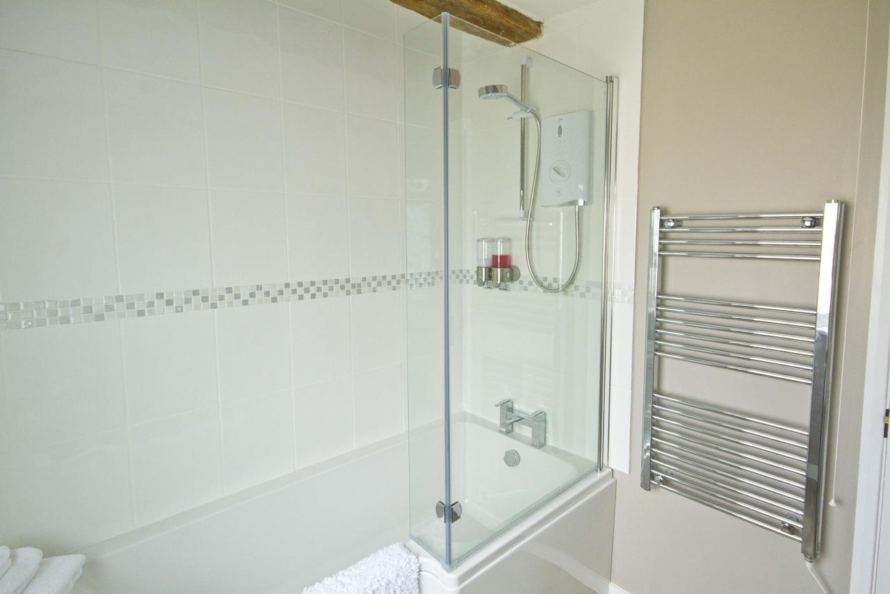 Magpies Lodge Slinfold Экстерьер фото